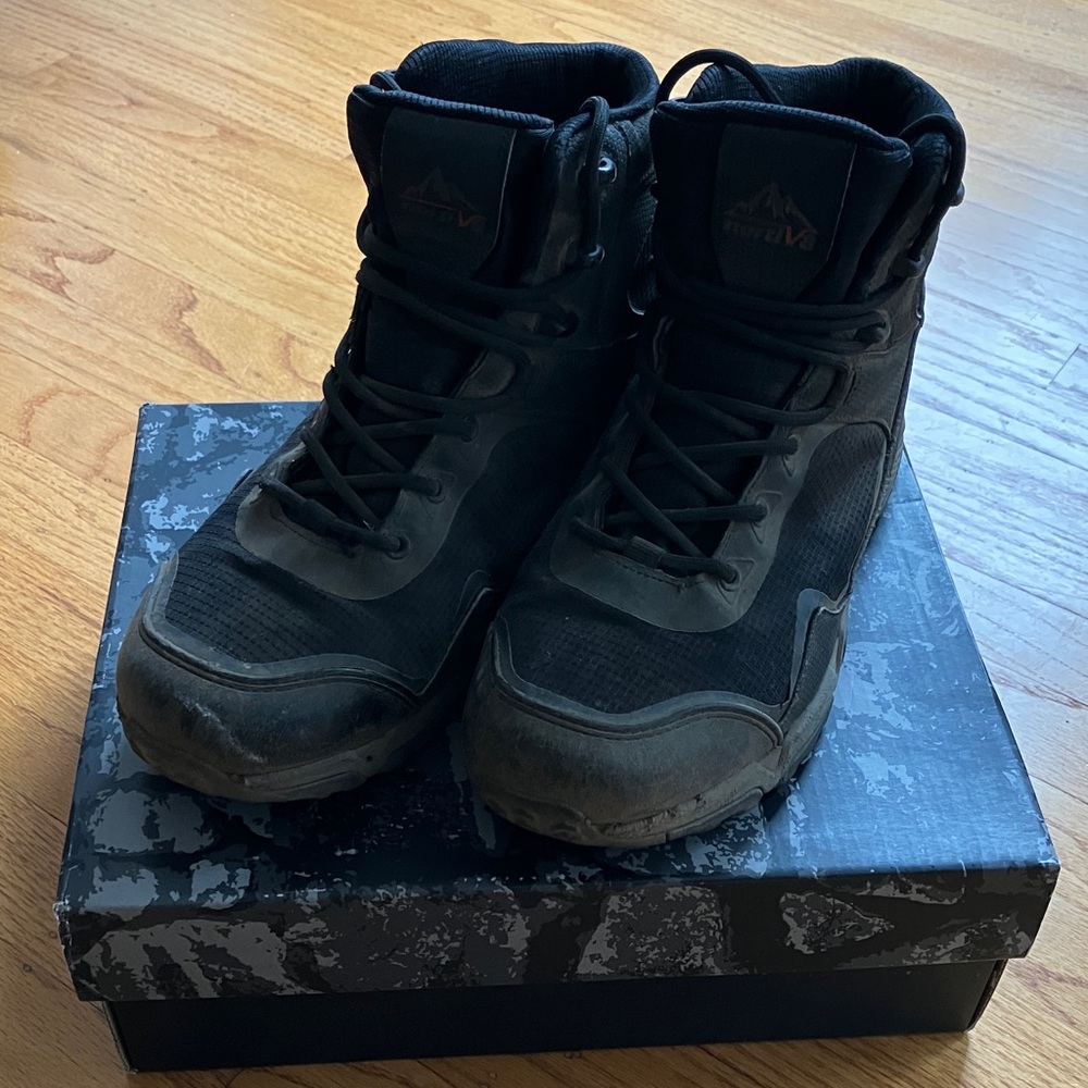 Nortiv 8 Black Waterproof Hiking Boots, size 6.5
